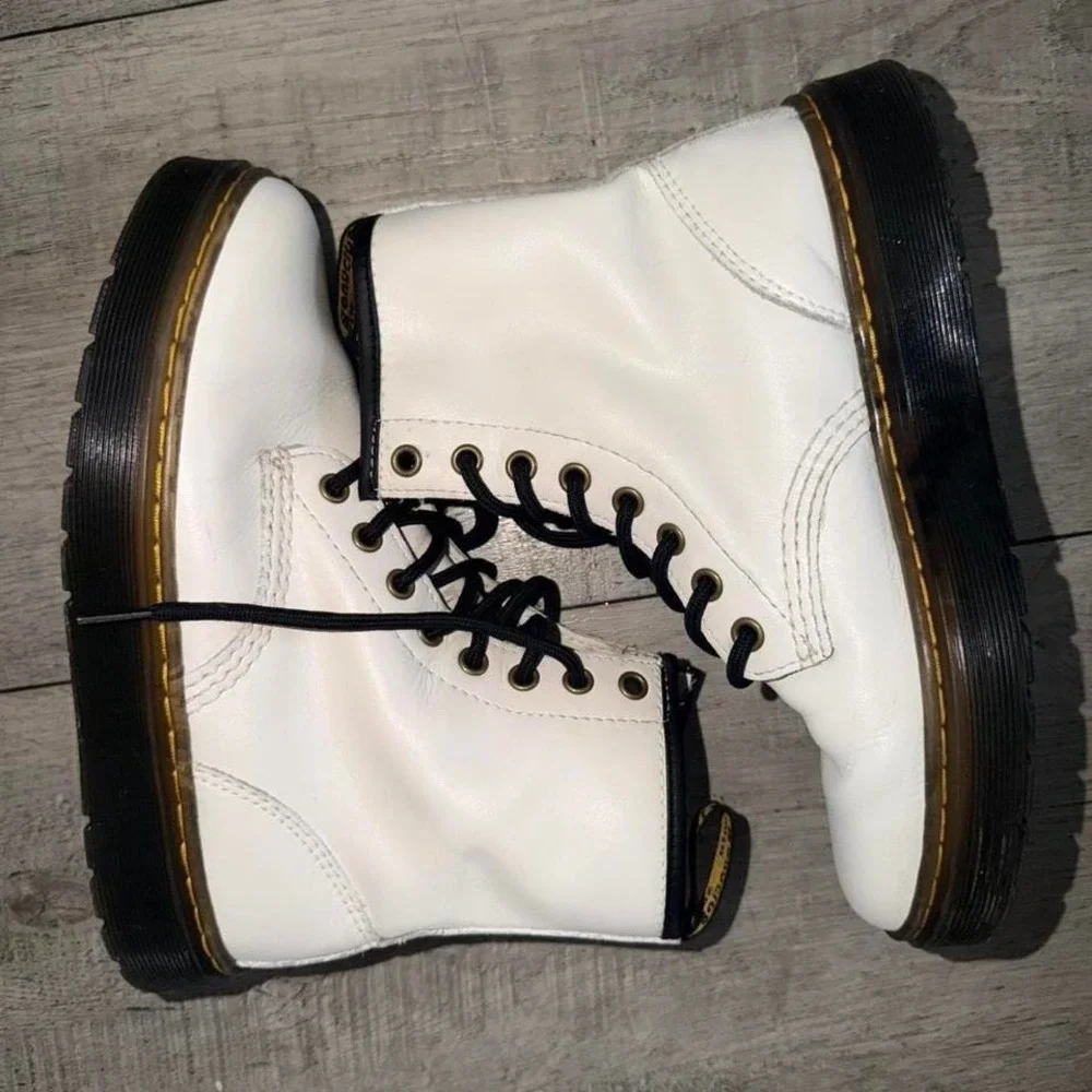 Dr. Martens white platform‎ boots women  size 6